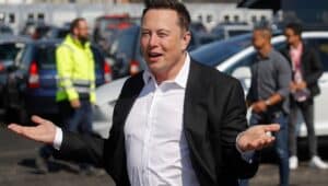 Tesla: Elon Musk potrebbe lasciare se non verrà approvato il pacchetto retributivo da 1 trilione di dollari