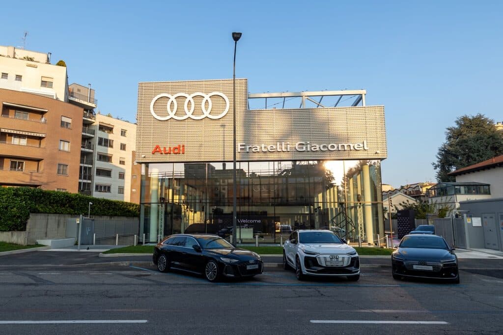 Fratelli Giacomel apre un nuovo showroom Audi a Milano