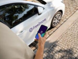 Stellantis: valuta la vendita della sua azienda di car sharing Free2Move