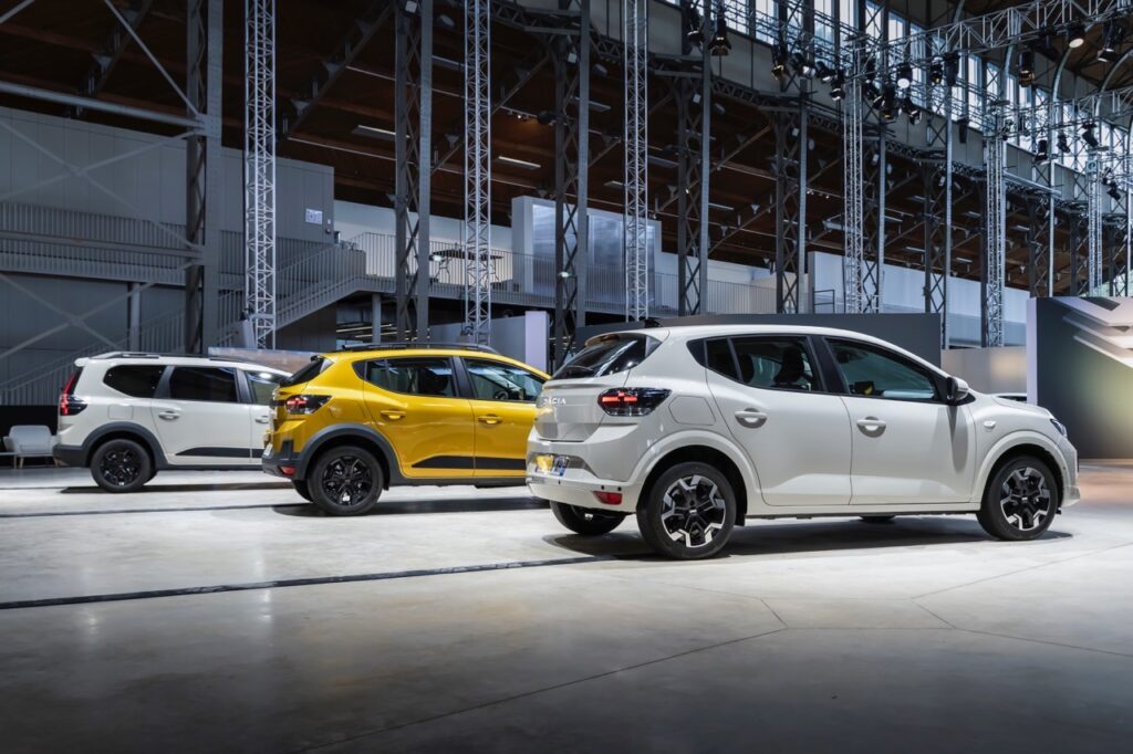 Dacia: si aggiornano Sandero, Sandero Stepway e Jogger [FOTO]