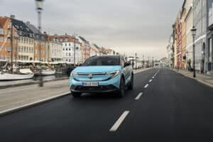 Nissan Leaf 2026: arriva in Europa, prime consegne in primavera