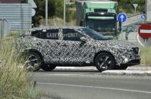 Nissan Qashqai e-Power 2026 avvistata sulle strade della Spagna [FOTO SPIA]