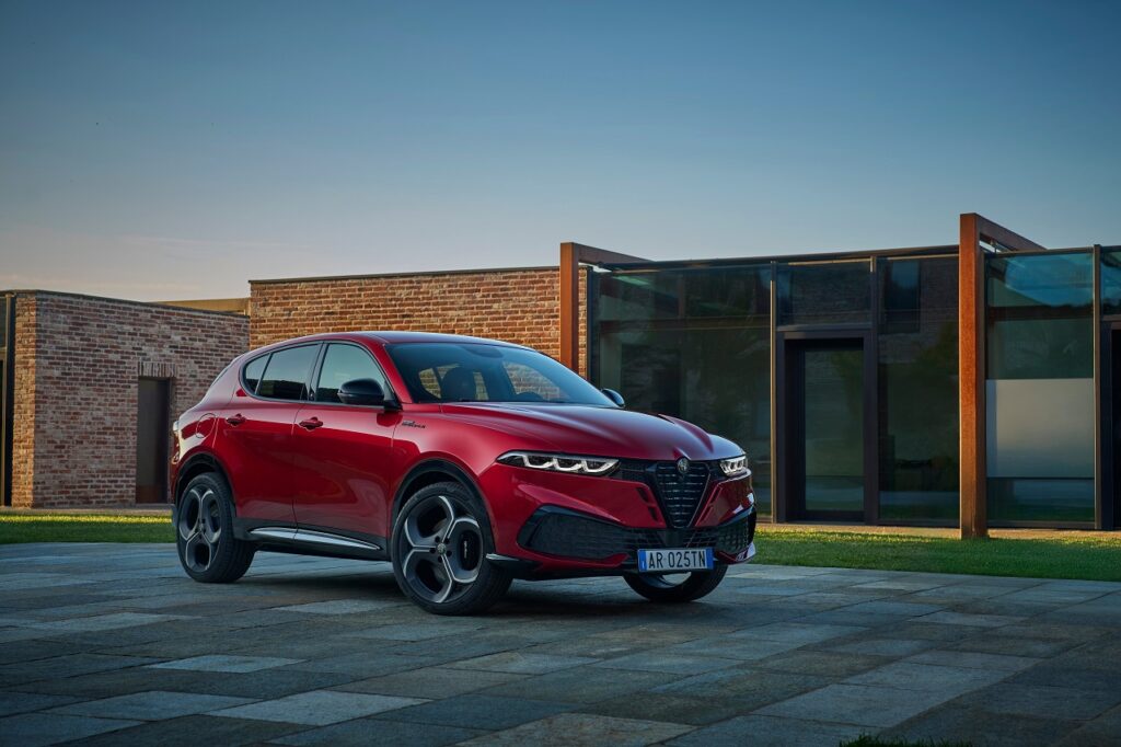 Nuova Alfa Romeo Tonale è stata svelata: eleganza italiana, sportività e tecnologia all’avanguardia [FOTO E VIDEO]