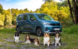 Opel Combo Electric: veicolo perfetto anche per le famiglie con i cani
