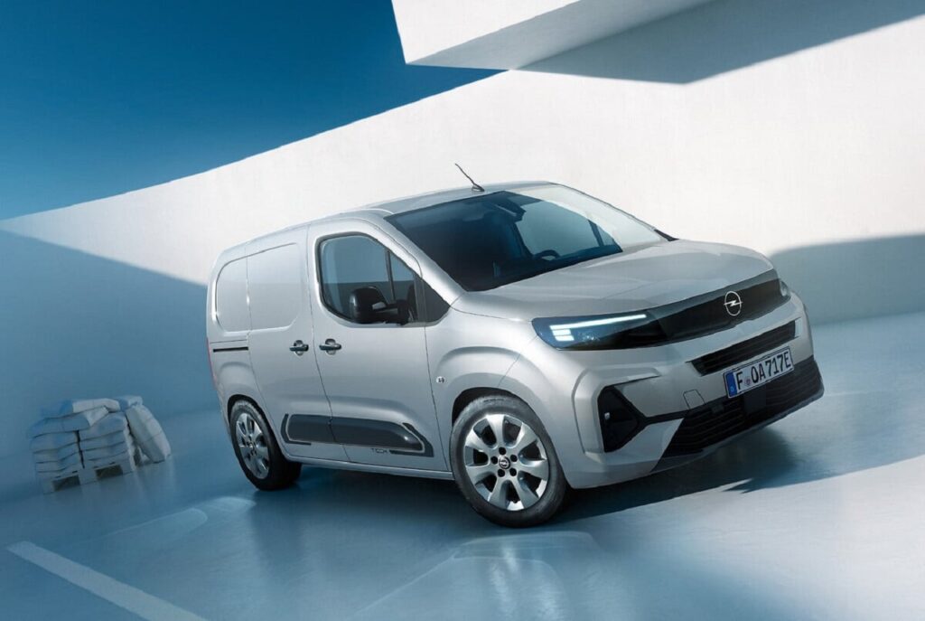 Opel Combo Tech: la nuova serie speciale ordinabile in Italia da 24.750 euro