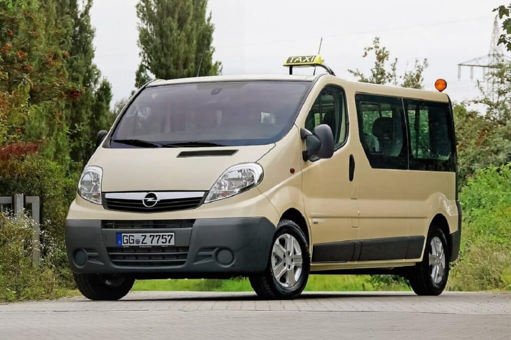 Opel Vivaro: il veicolo commerciale tuttofare festeggia 25 anni