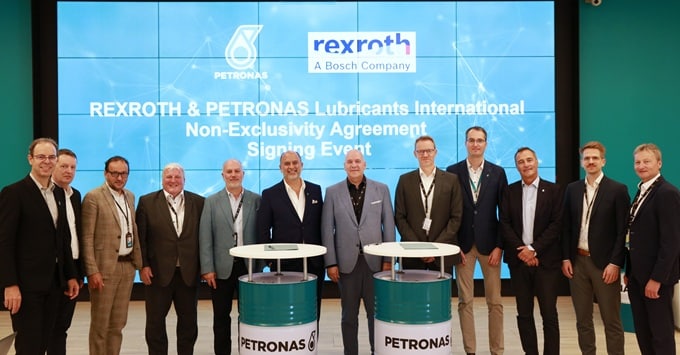 Lubrificanti sostenibili: Petronas e Bosch Rexroth insieme per lo sviluppo di fluidi idraulici e UTTO bio-based