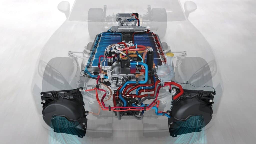Porsche Cayenne Electric: l’innovativo sistema ad alta tensione consente ricariche rapidissime