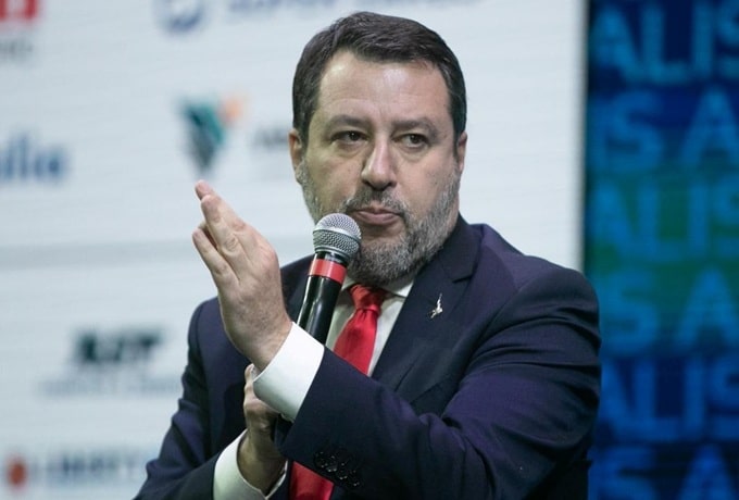 Patente di guida, Salvini: “Nuovo esame entro fine mandato”