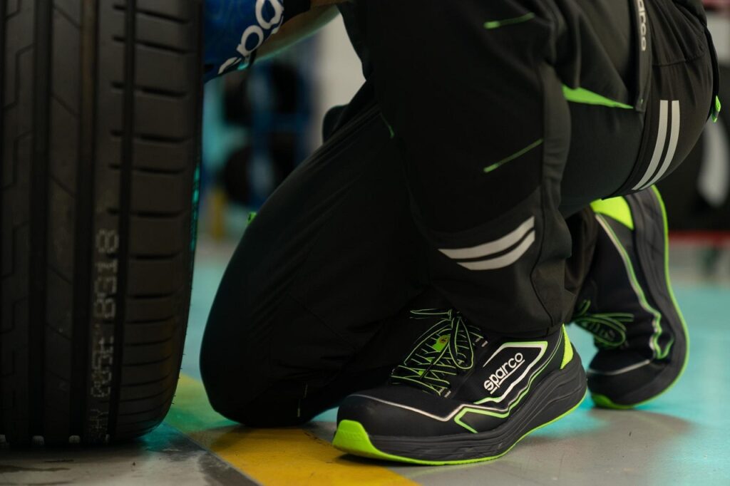 Sparco: in onda il nuovo spot TV per il lancio delle nuove scarpe di sicurezza [VIDEO]