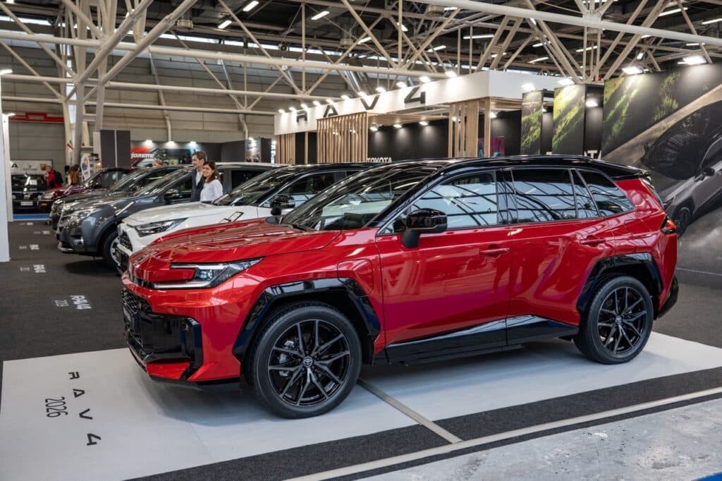 Toyota RAV4 2026: debutto pubblico italiano e via agli ordini [FOTO]