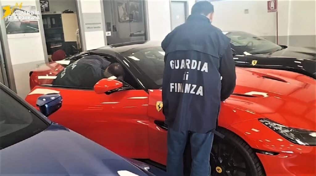 Traffico auto di lusso: frode da 43 milioni scoperta dalla Guardia di Finanza