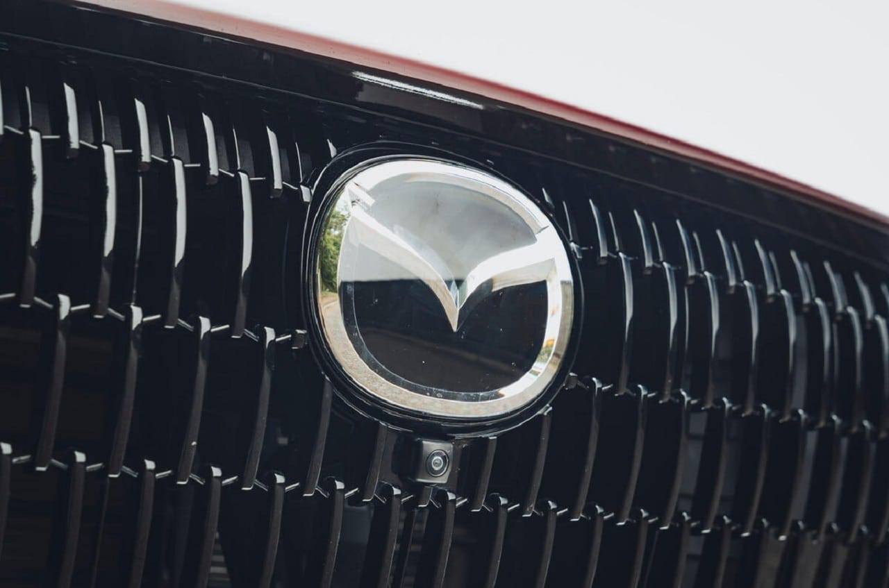 Mazda inizia a testare il primo EV su piattaforma dedicata in arrivo nel 2027