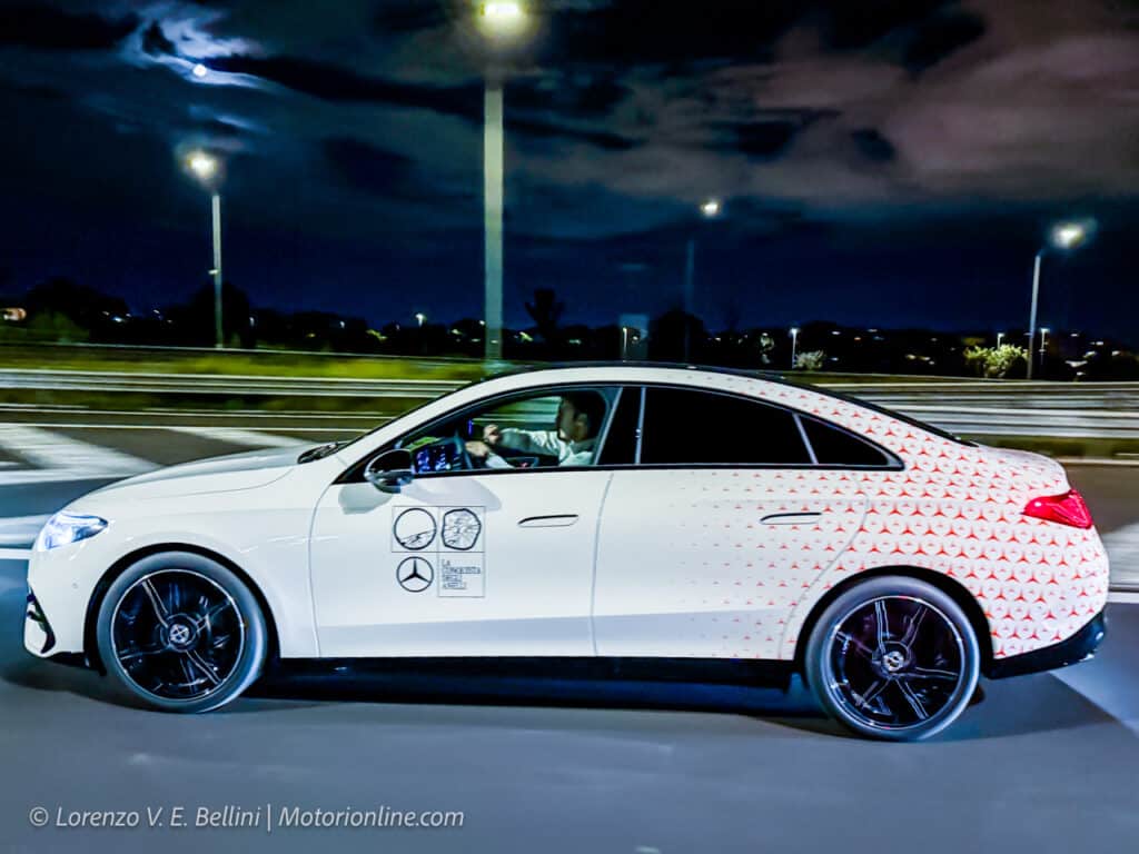 Dieci giri del GRA con una sola ricarica: la sfida della nuova Mercedes CLA elettrica