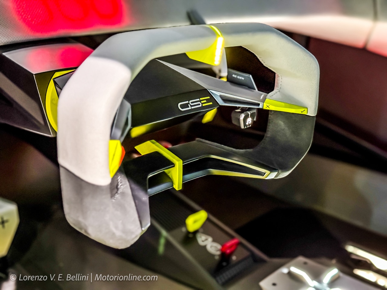 Opel Corsa GSE Vision Gran Turismo in Italia - Volante