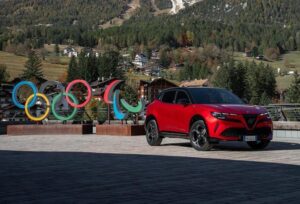 Alfa Romeo Junior edizione Milano Cortina 2026: serie speciale dedicata ai Giochi Olimpici Invernali [FOTO]