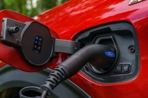 Le auto ibride plug-in superano per la prima volta le auto diesel in Europa nelle vendite