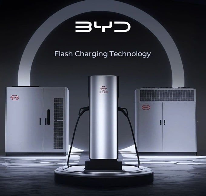 BYD Flash Charging Technology: ricarica ultra-rapida da 1 MW per 400 km in 5 minuti