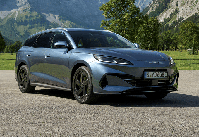 BYD Italia: immatricolazioni quadruplicate a ottobre 2025, prima tra le auto elettriche e ibride plug-in