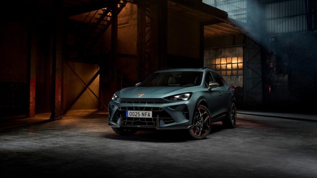 Cupra Formentor VZ5: la sportiva da 390 CV torna ad inizio 2026 [FOTO]