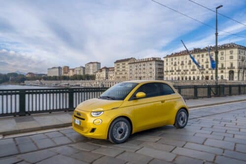 Fiat 500 Hybrid 2026: via agli ordini, a partire da 16.950 euro [FOTO]