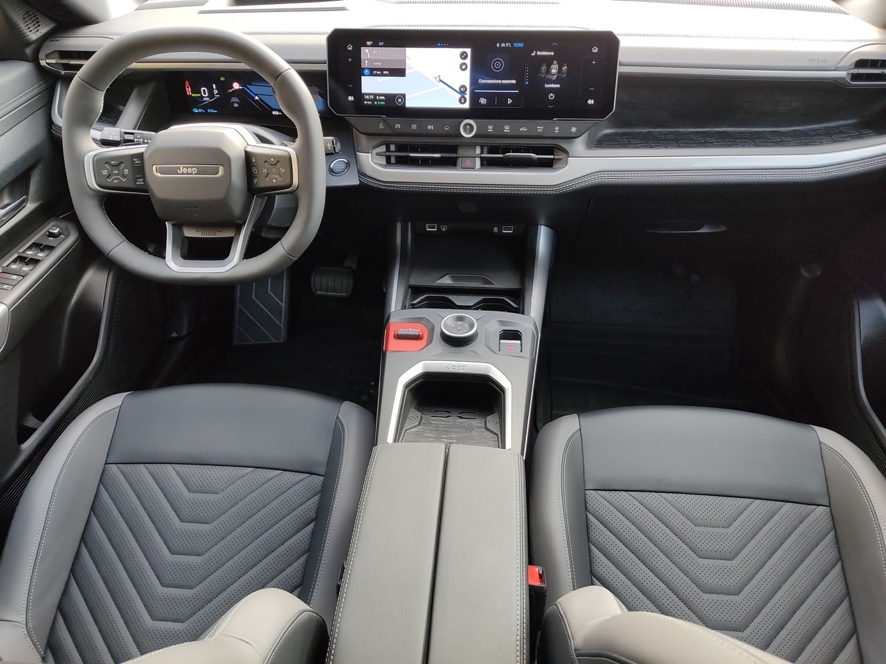 Jeep Compass 2026: con la terza generazione a Barcellona