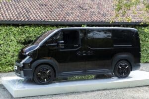 Kia PV5 Cargo: a Ecomondo 2025 il veicolo commerciale elettrico da record