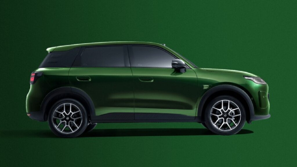 Leapmotor A10: svelate le prime immagini del nuovo SUV compatto del brand cinese