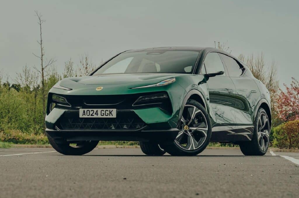 Lotus lancerà una nuova gamma di ibridi plug-in in Europa nel 2026