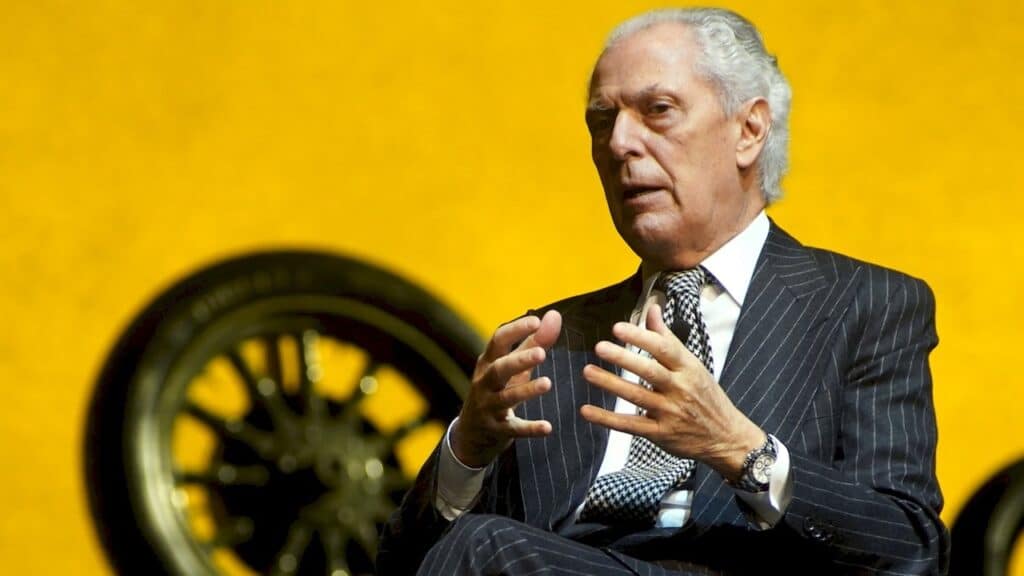 “Auto elettriche? Un suicidio quasi perfetto”: l’affondo di Tronchetti Provera sulla crisi dell’automotive italiano