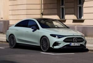 Mercedes CLA Hybrid: la nuova generazione arriva anche in versione ibrida [FOTO]