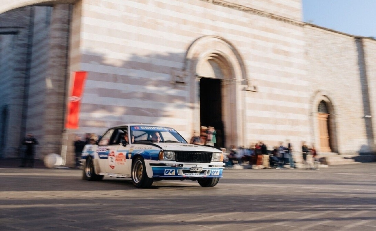 Opel Ascona 400 trionfa alla Modena Cento Ore