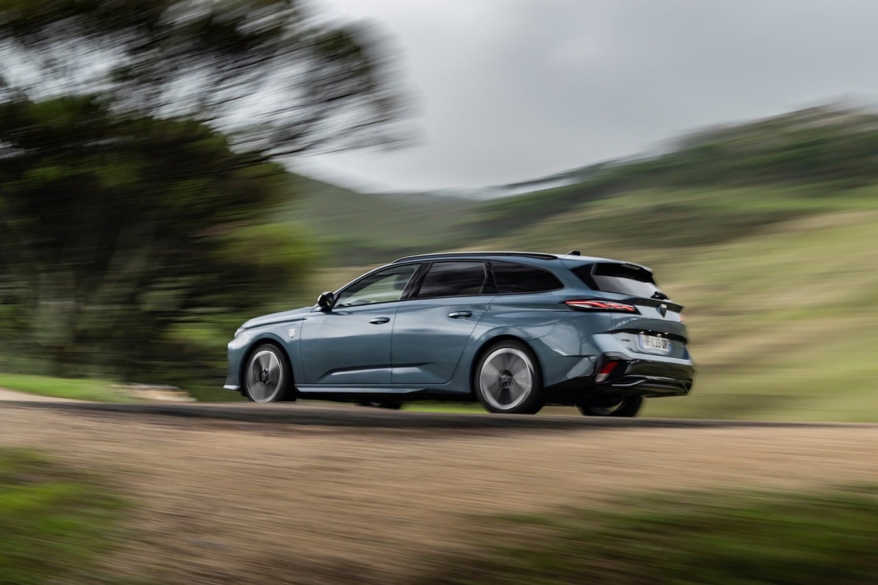 Peugeot 308 2026: con la rinnovata wagon a Lisbona