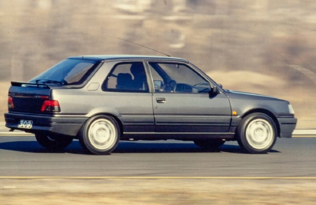 Peugeot 309 GTI 16: l'auto da famiglia con un cuore sportivo