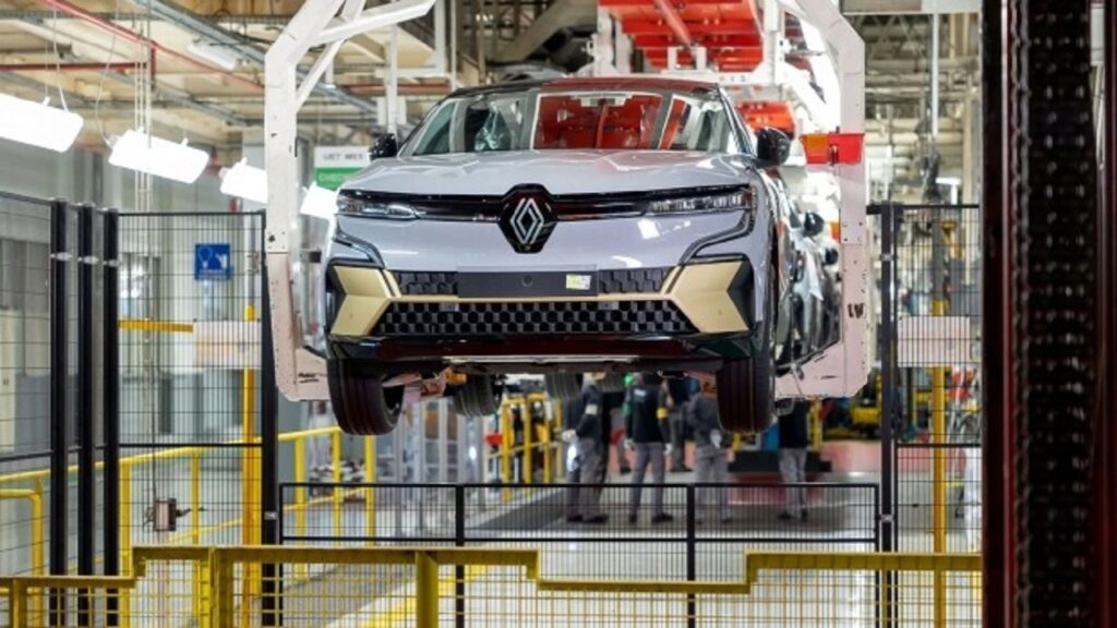 Renault: dal 2028 le sue auto elettriche saranno molto più economiche