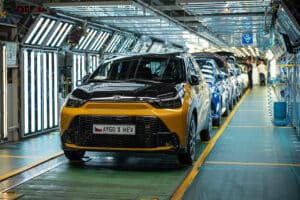 Toyota Aygo X 2026: via alla produzione dell’ibrida a Kolin