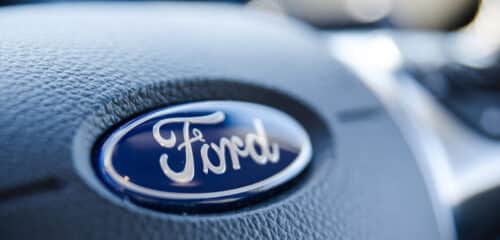 Ford: cercati 5.000 meccanici, ma 120mila dollari annui non bastano
