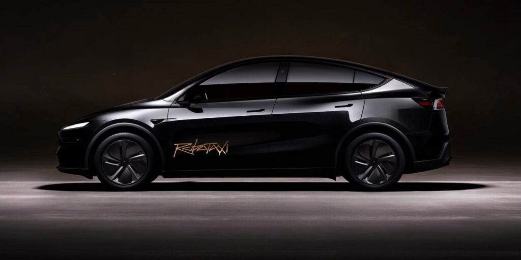 Tesla segnala altri tre incidenti dei Robotaxi ad Austin: crescono i dubbi sulla sicurezza