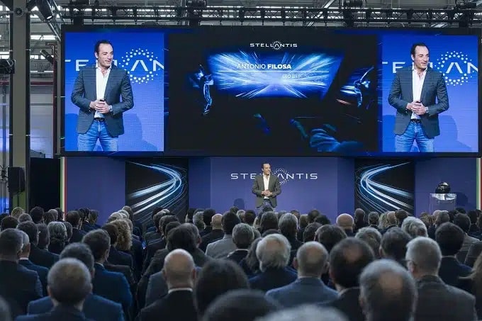 Filosa: “Il pacchetto sul 2035 non è ancora sufficiente per l’auto”