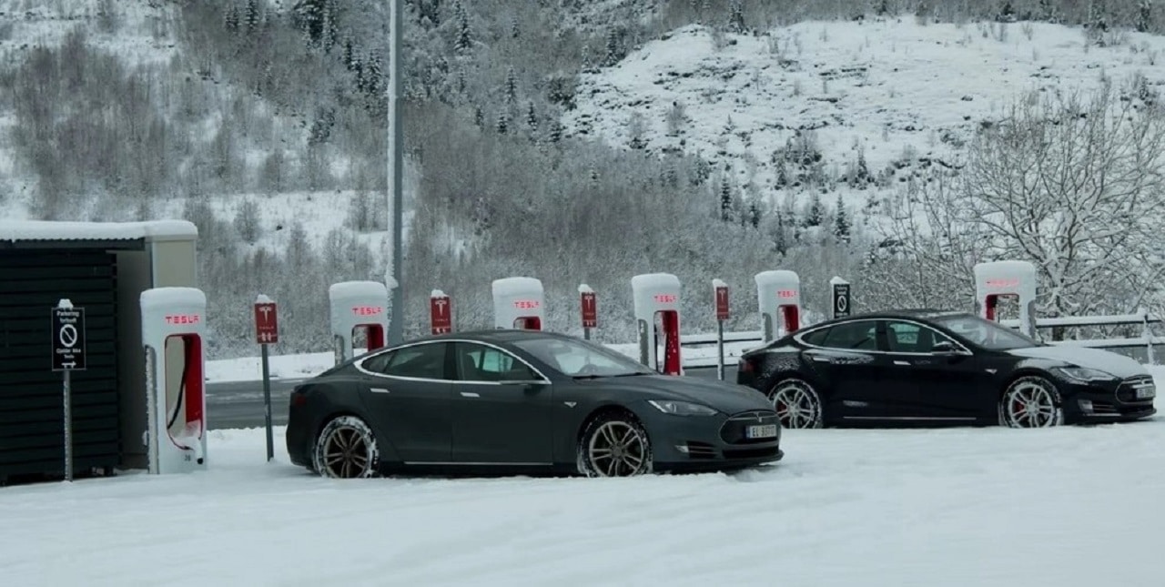 Auto elettriche: a novembre in Norvegia rappresentano il 97,6% delle nuove immatricolazioni