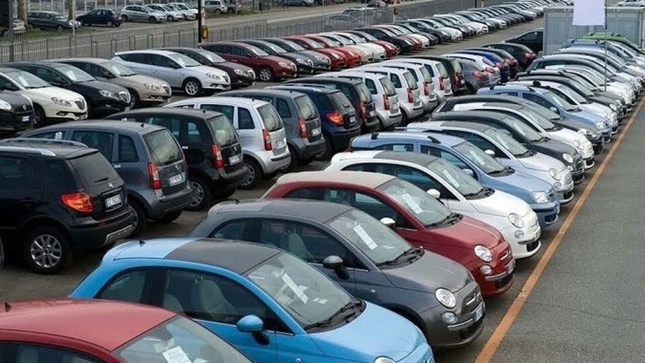 Auto usate: a ottobre in Italia dopo 4 mesi di crescita mercato stabile