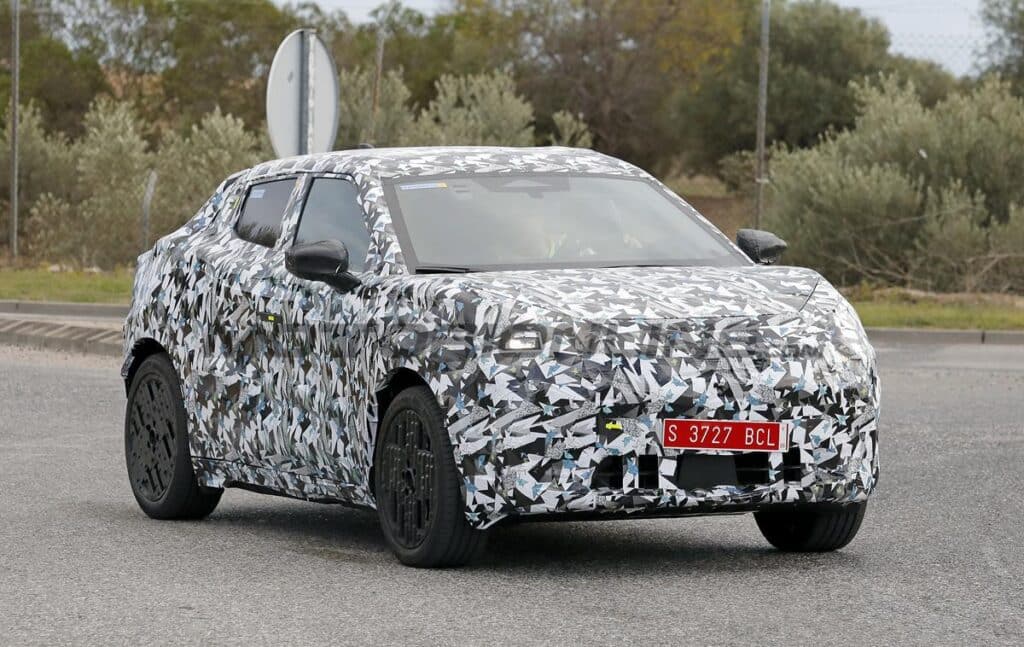 Nissan Juke 2026: prime FOTO SPIA della nuova generazione