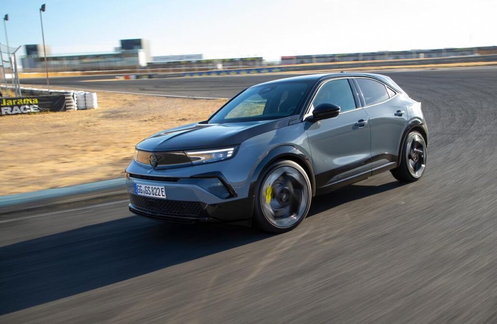 Opel Mokka GSE: l’elettrica più sportiva e veloce della gamma Opel [FOTO]
