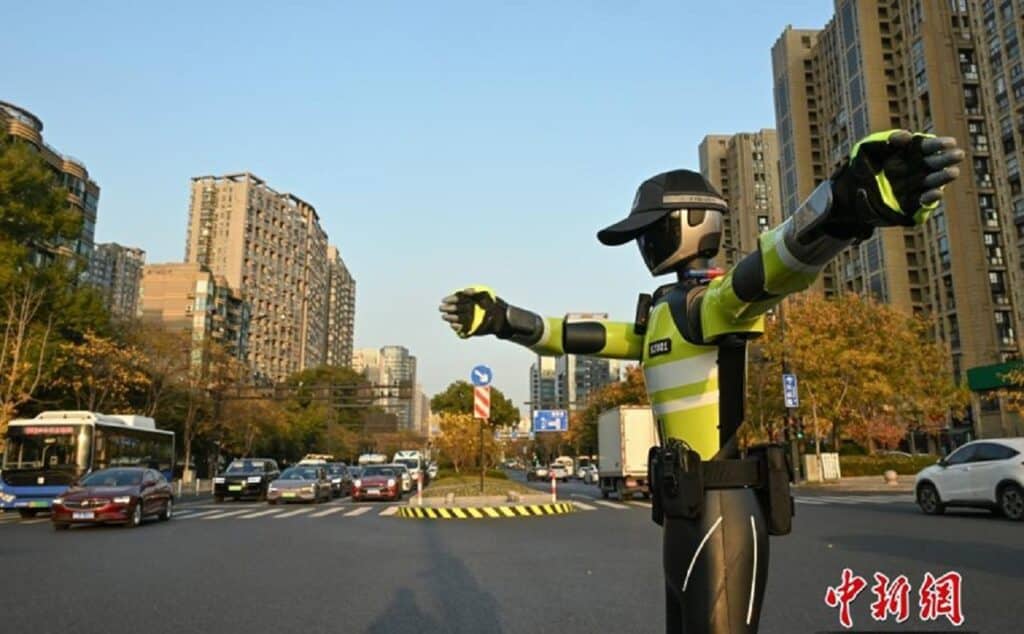 In Cina un nuovo robot AI dirige il traffico a Hangzhou