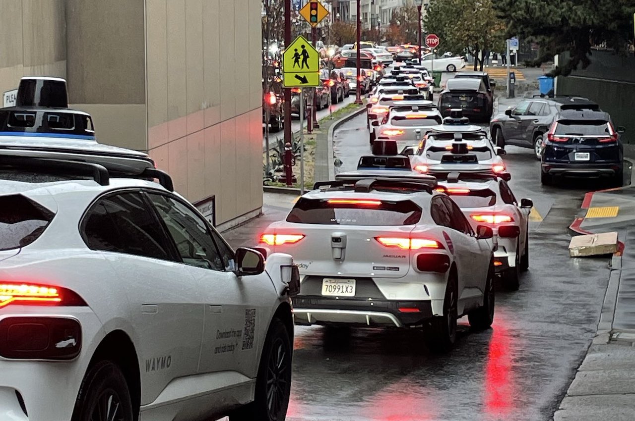 Guida autonoma: Waymo sospende il servizio a San Francisco