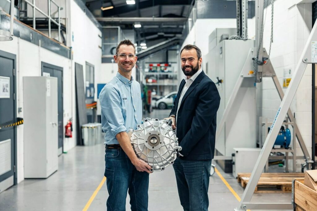 Mercedes sta sviluppando un motore piccolo e potente che si installa nelle ruote