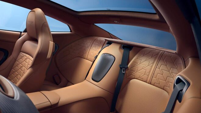 Aston Martin Vanquish Coupe 2027