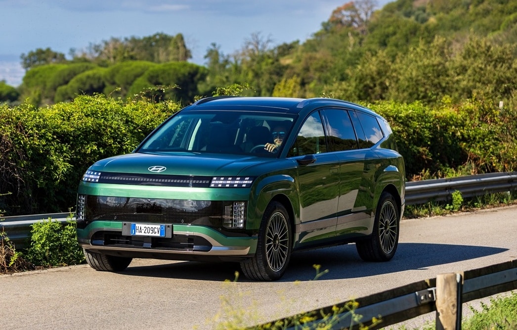 Hyundai Ioniq 9, il grande SUV elettrico premiato per sicurezza, qualità e tecnologia