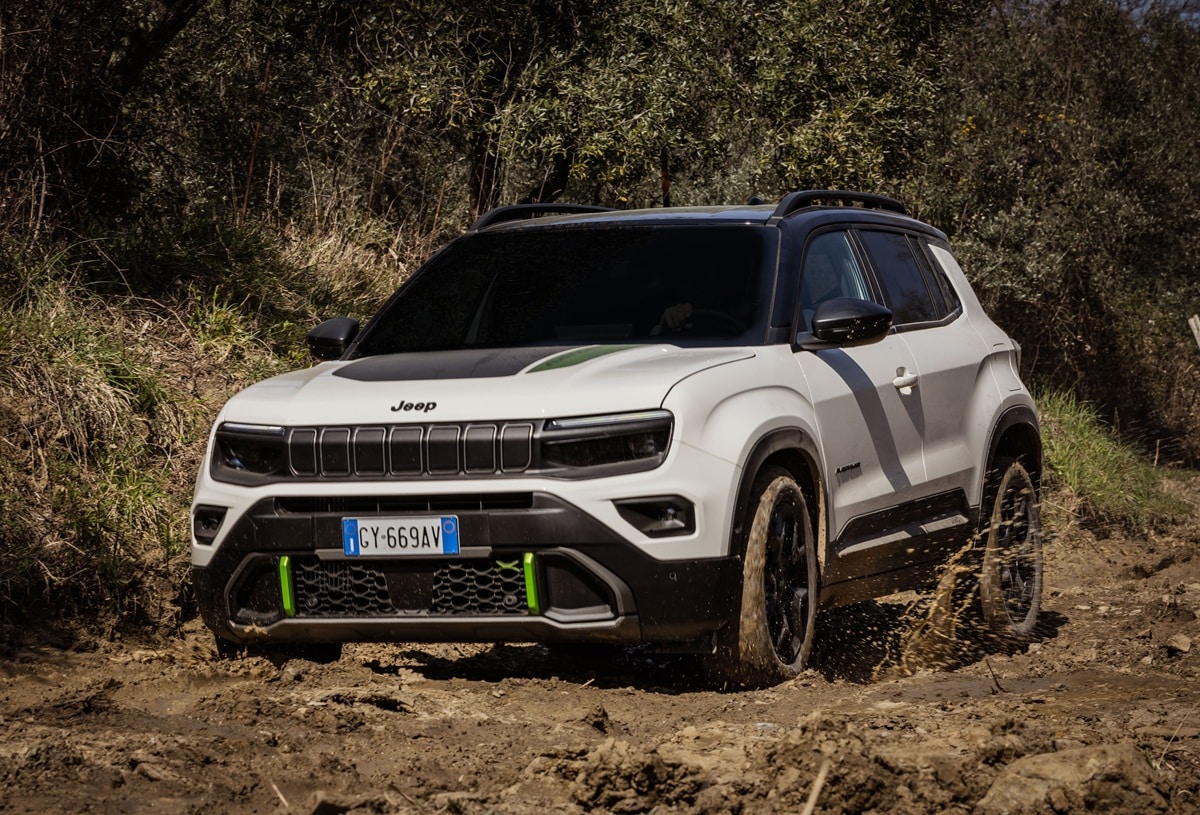 Jeep Avenger domina il 2025 sul mercato: è il SUV più venduto in Italia