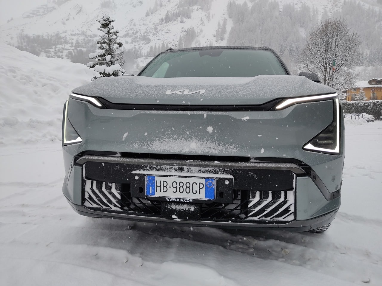 Kia EV5 2026: il SUV elettrico sulla neve a Courmayeur
